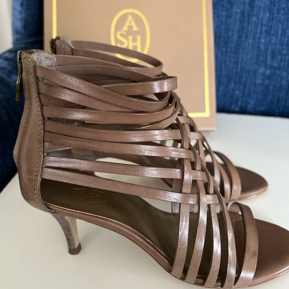 Strapped 3” Heel Back Zip Sandal